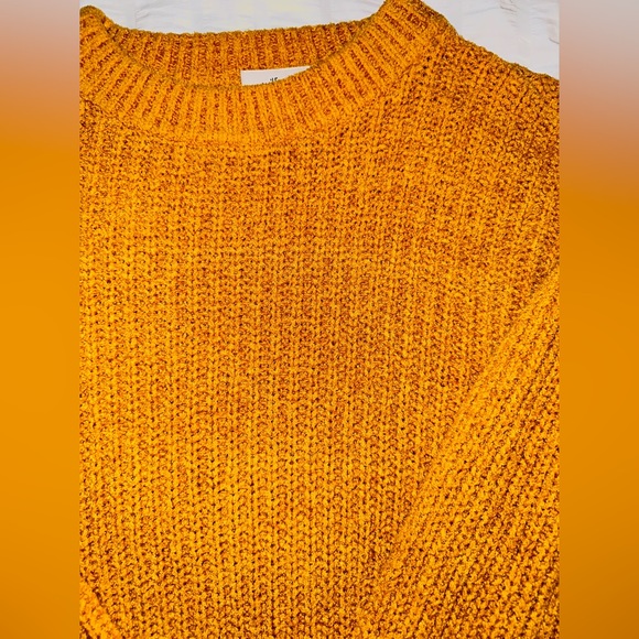 Knit sweater - Picture 2 of 2